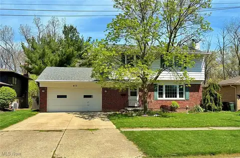 417 Windsor Drive, Elyria, OH 44035