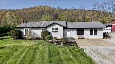 10913 US Route 62, Killbuck, OH 44637