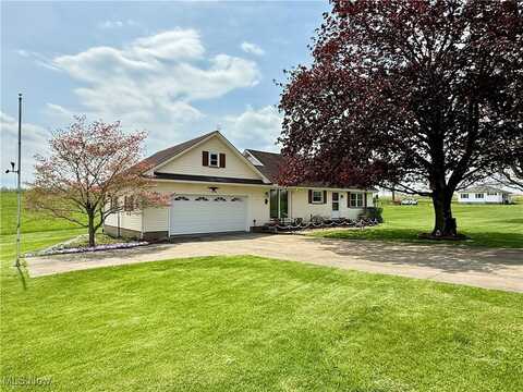 3278 Fresno Road NW, Carrollton, OH 44615