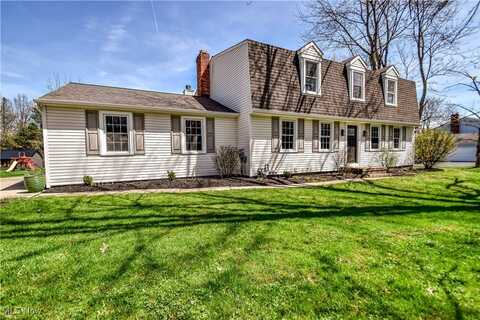 18029 Millstone Drive, Chagrin Falls, OH 44023