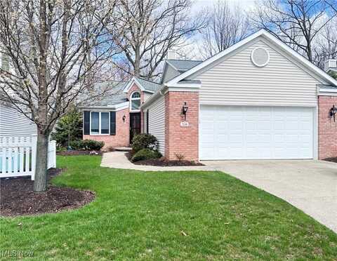 7230 W Baldwin Reserve Drive, Middleburg Heights, OH 44130