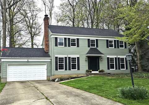 16585 S White Oaks Drive, Strongsville, OH 44136