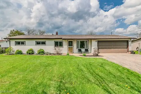 4237 Raymond Drive, Brunswick, OH 44212