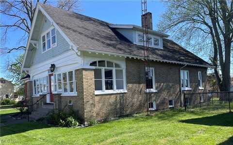 124 2nd Street NE, Carrollton, OH 44615