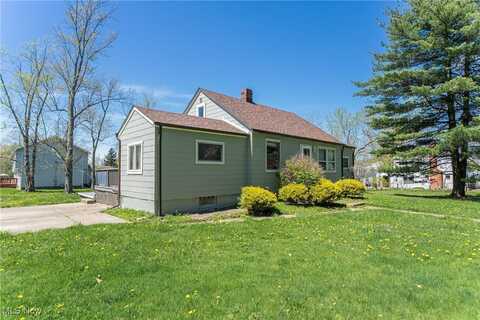 7446 Macedonia Road, Bedford, OH 44146