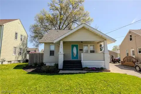 2709 Oakwood Drive, Cuyahoga Falls, OH 44221