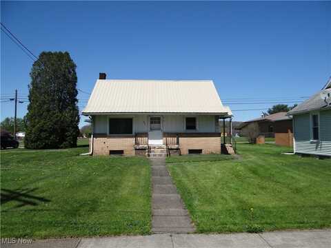 221 W Wood Street, Malvern, OH 44644