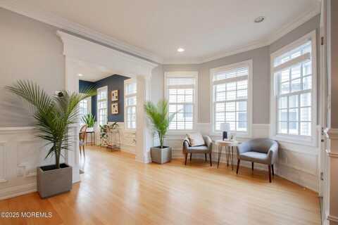 43 Peters Place, Red Bank, NJ 07701