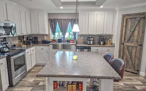 10180 CR 252, Mc Alpin, FL 32060