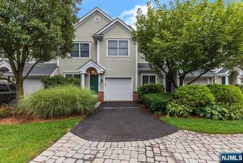 508 Huntington Court, Wyckoff, NJ 07481