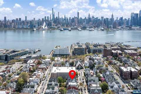 8 Cooper Place, Weehawken, NJ 07086