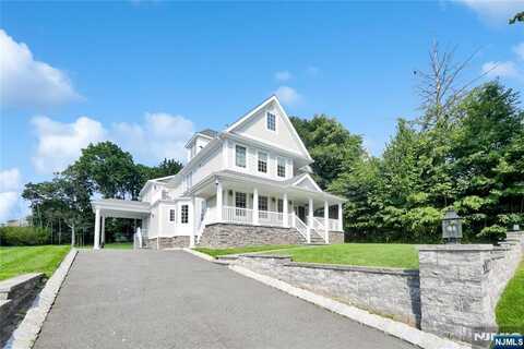 71 E Linden Avenue, Englewood, NJ 07631