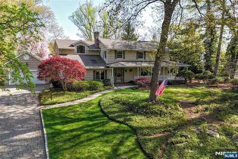 12 Beresford Road, Allendale, NJ 07401