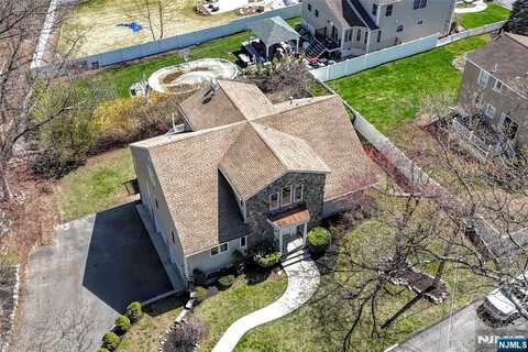5 Astor Place, Waldwick, NJ 07463