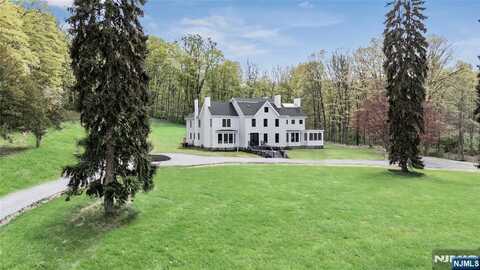 284 Mendham Road, Morris, NJ 07960