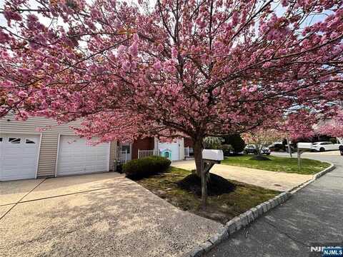 30 Goldsmith Drive, Spotswood, NJ 08884