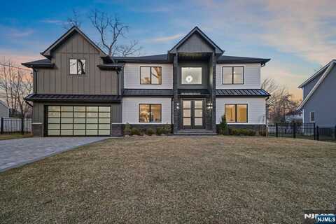 131 Winslow Terrace, Glen Rock, NJ 07452
