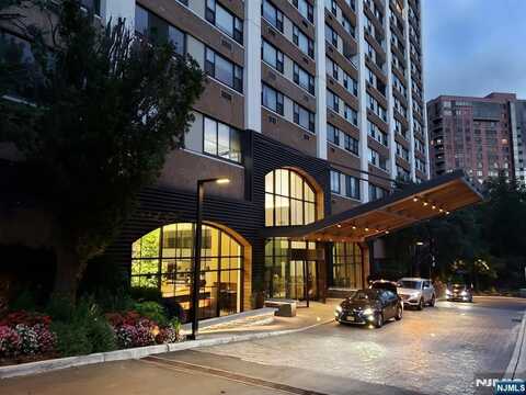 250 Gorge 18k, Cliffside Park, NJ 07010