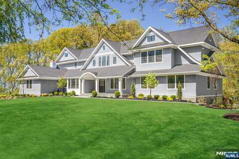 330 Hartshorn Drive, Millburn, NJ 07078
