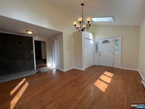101 Magee Road, Ringwood, NJ 07456