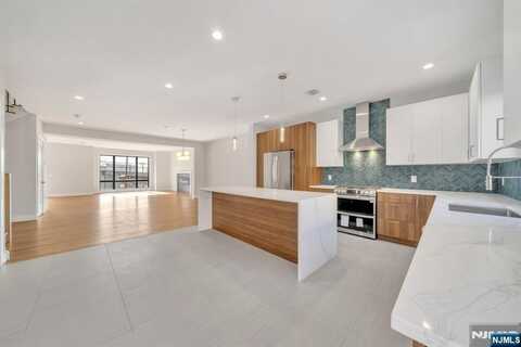 107 Sunset Place B, Palisades Park, NJ 07650