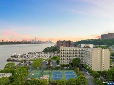 1077 River Road 805, Edgewater, NJ 07020