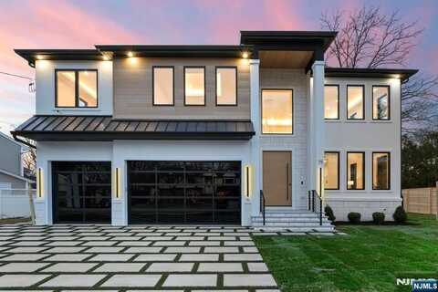 75 Maryland Road, Paramus, NJ 07652