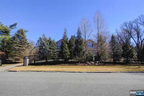 74 Sherwood, Norwood, NJ 07648