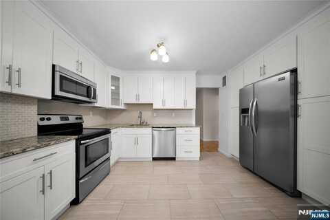 151 Prospect Avenue 5D, Hackensack, NJ 07601