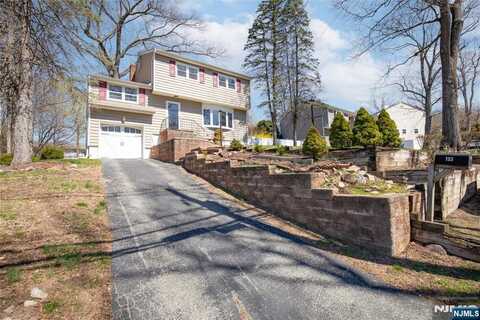 163 Hiawatha Boulevard, Oakland, NJ 07436