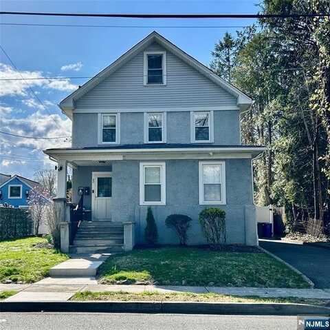 22 Walter Hammond Place 1, Waldwick, NJ 07463