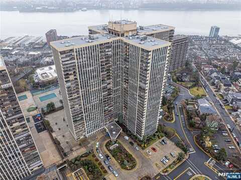 200 Winston 1920, Cliffside Park, NJ 07010