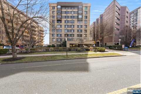 344 Prospect Avenue 8A, Hackensack, NJ 07601