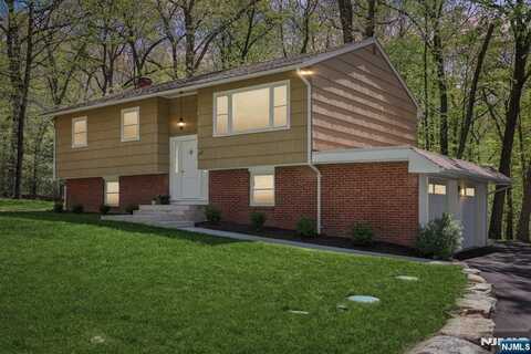 353 Conklintown Road, Ringwood, NJ 07456