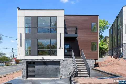 853 Pleasantview Terrace, Ridgefield, NJ 07657