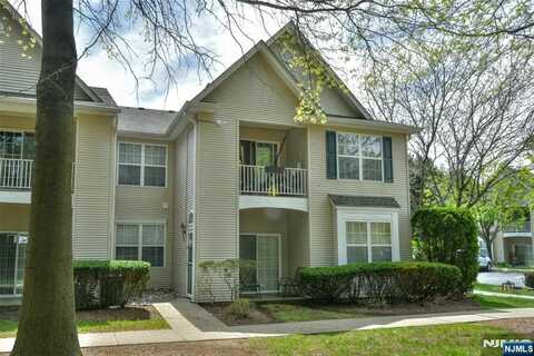 273 Winthrop Drive, Butler, NJ 07405