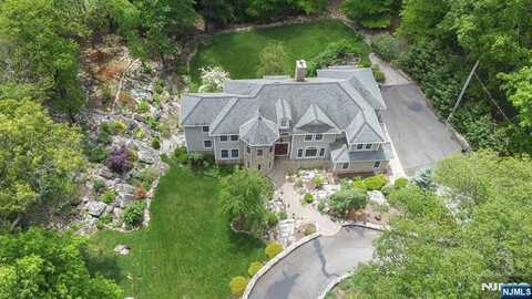 48 Fox Ledge Road, Kinnelon, NJ 07405