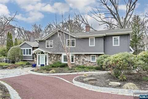 497 Island Way, Franklin Lakes, NJ 07417