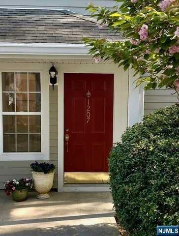 1207 Richmond Road, Mahwah, NJ 07430