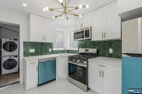 2 Egan Court 2, Bayonne, NJ 07002
