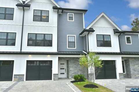 234-238 Rivervale Road 103, River Vale, NJ 07675