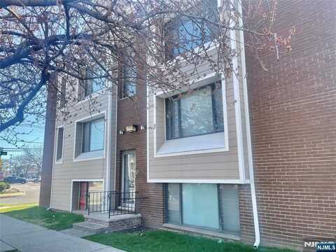 100 Lakeview Avenue 1A, Clifton, NJ 07011