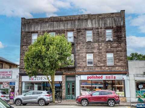 214 Closter Dock Road 4, Closter, NJ 07624