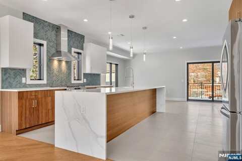 107 Sunset Place A, Palisades Park, NJ 07650