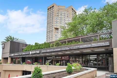 7002 JFK Blvd E 6D, Guttenberg, NJ 07093