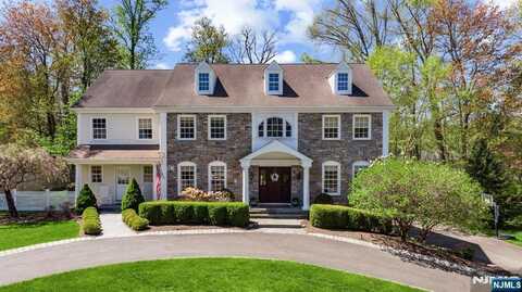 27 Howard Street, Wyckoff, NJ 07481