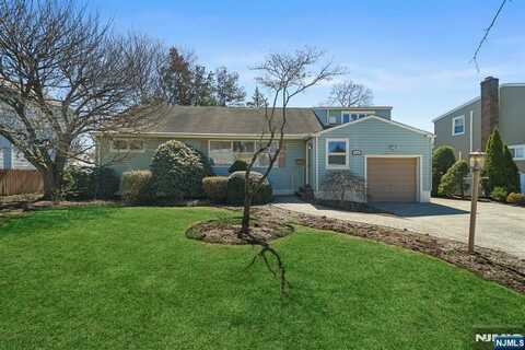 324 Jordan Road, New Milford, NJ 07646