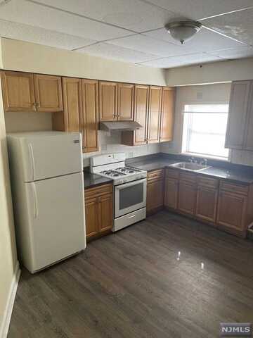 209 Harrison Avenue 1R, Garfield, NJ 07026