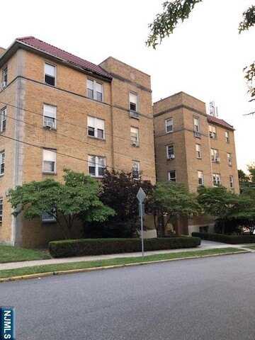 222 Christie Street 3H, Leonia, NJ 07605
