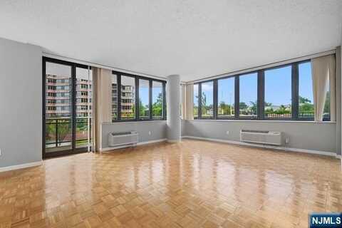 100 Carlyle Drive 5DN, Cliffside Park, NJ 07010